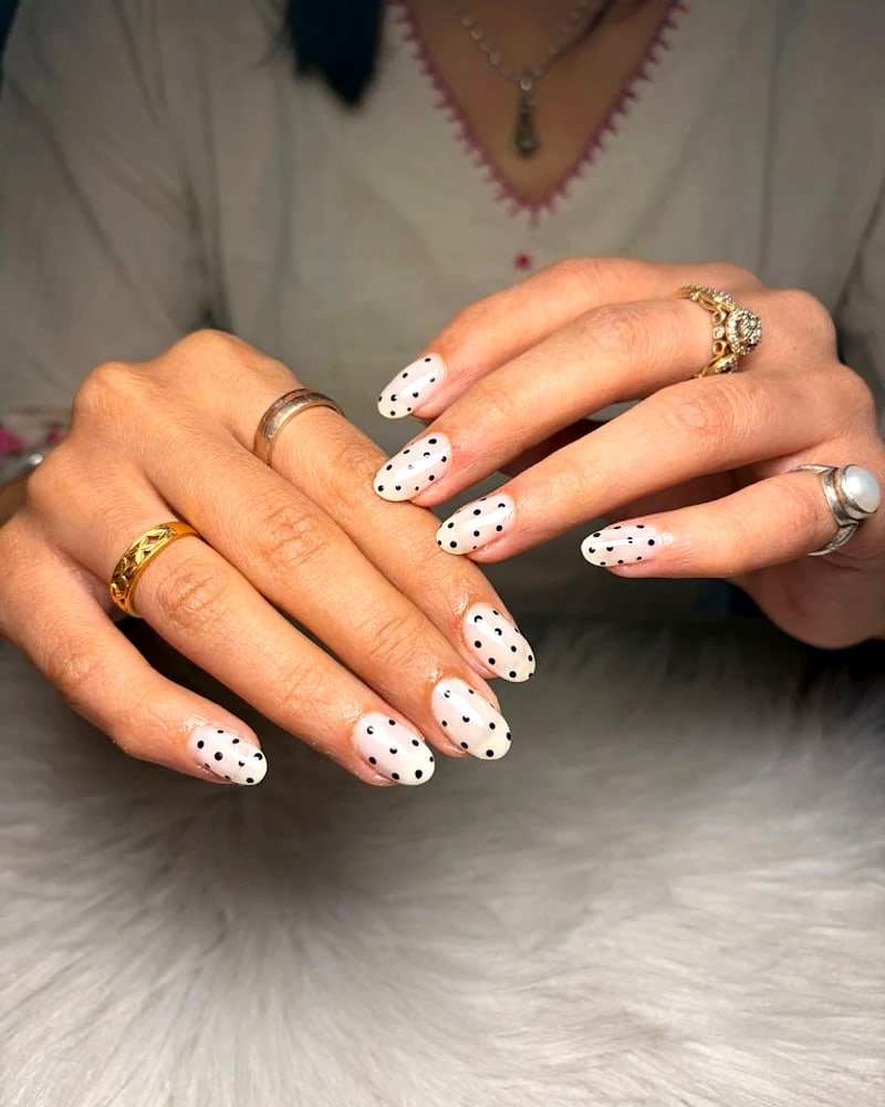 White glitter nail set